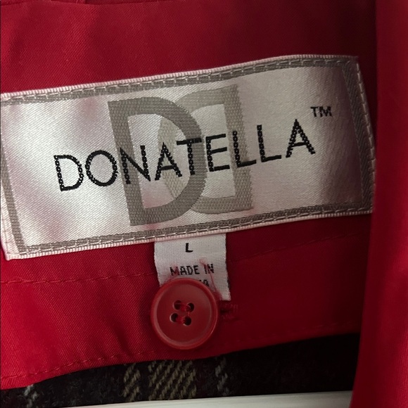NWT DONATELLA  Vibrant Red Trench Coat Double Breasted Ruffle Hem in Size L - Picture 4 of 16